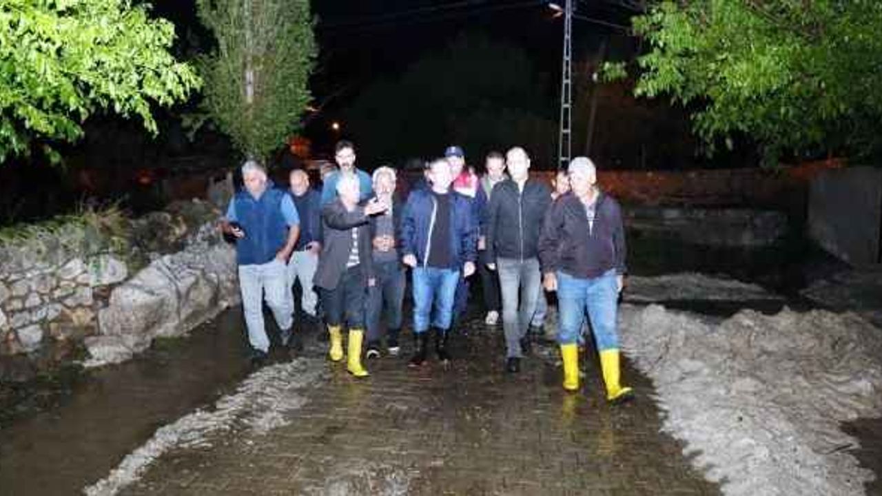 Yozgat’ın Akdağmadeni İlçesi Muşallikalesi Köyü ile Kirsinkavağı Köyü yoğun dolu ve yağmur yağışından olumsuz etkilendi