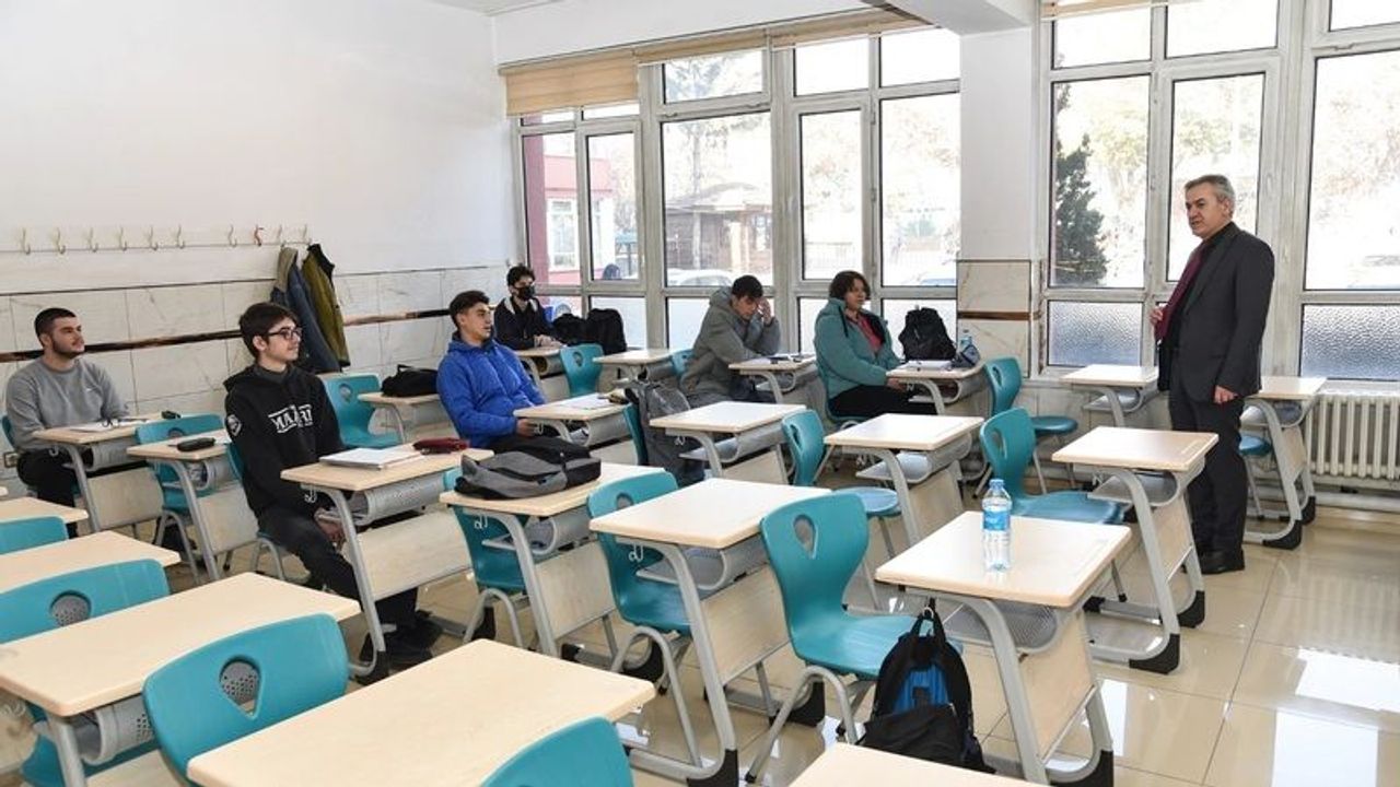 Konya'nın En İyi 10 Lisesi Açıklandı: İşte Taban Puanları