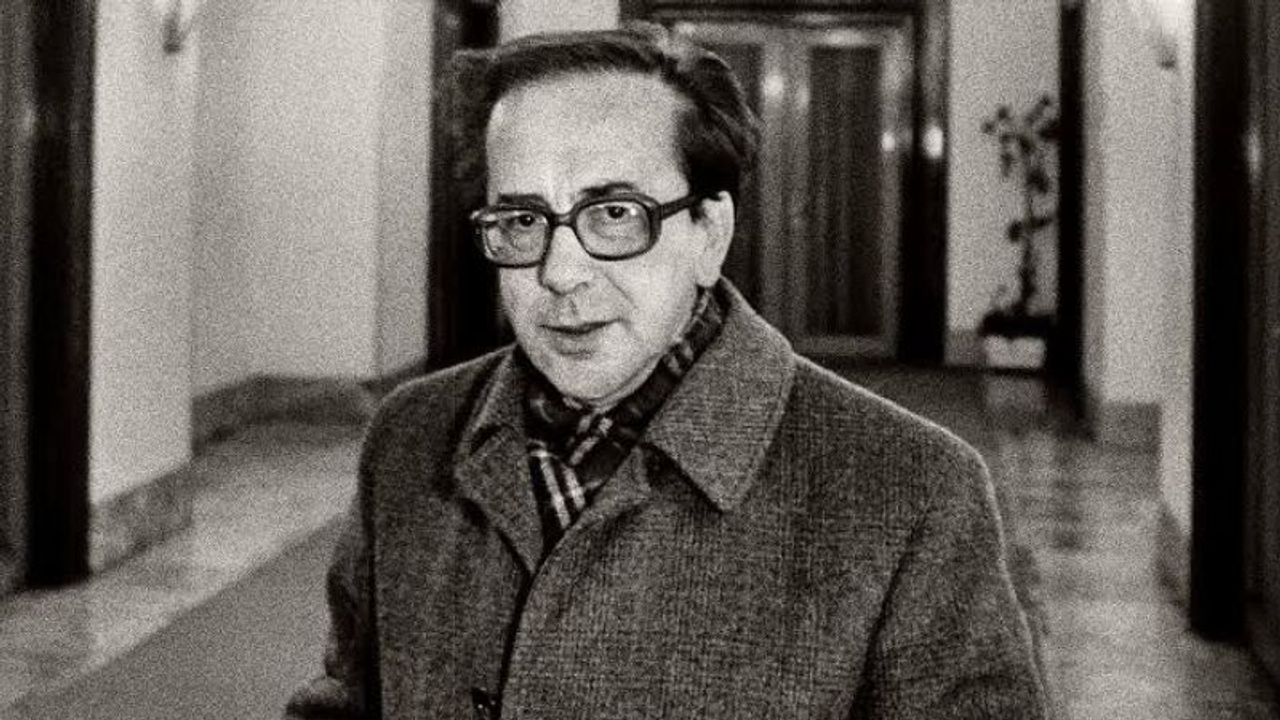 İsmail Kadare Kimdir, Neden Öldü?