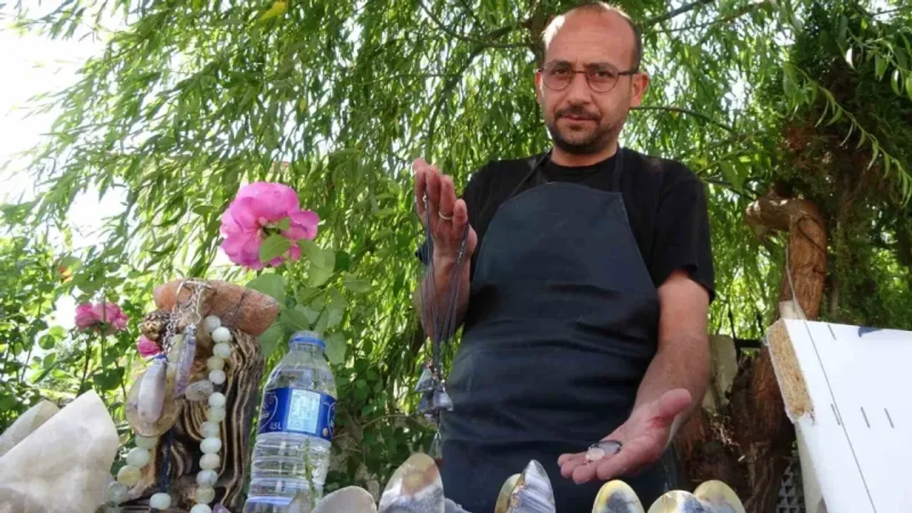  Doğadan Sanata: Yozgat'ta Yarı Değerli Taşlarla Geçimini Sağlıyor