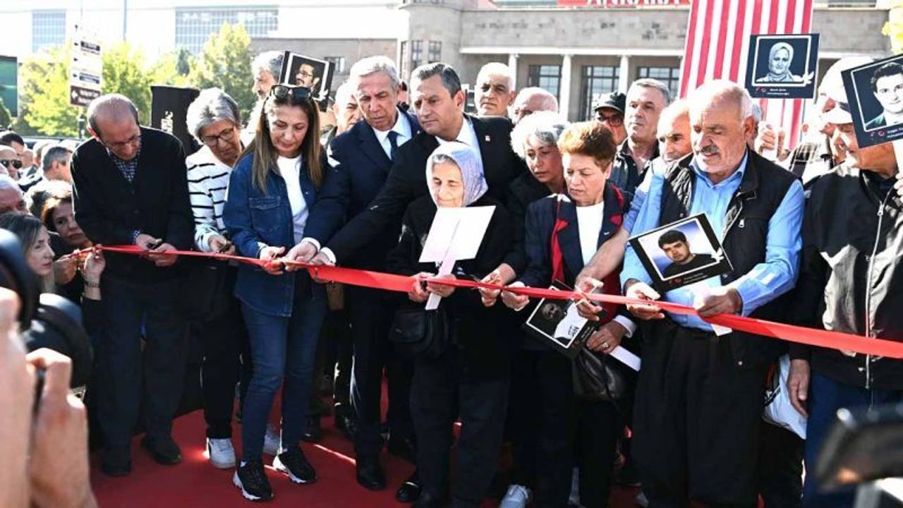 Demokrasi Meydanı'nda Terör Kurbanları Anısına Anıt Açıldı