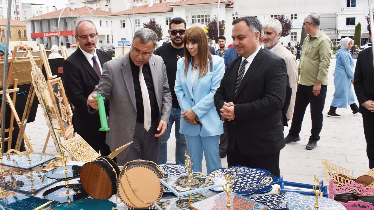 Yozgat’ta El Emeği Göz Nuru Eserler Sergilendi!