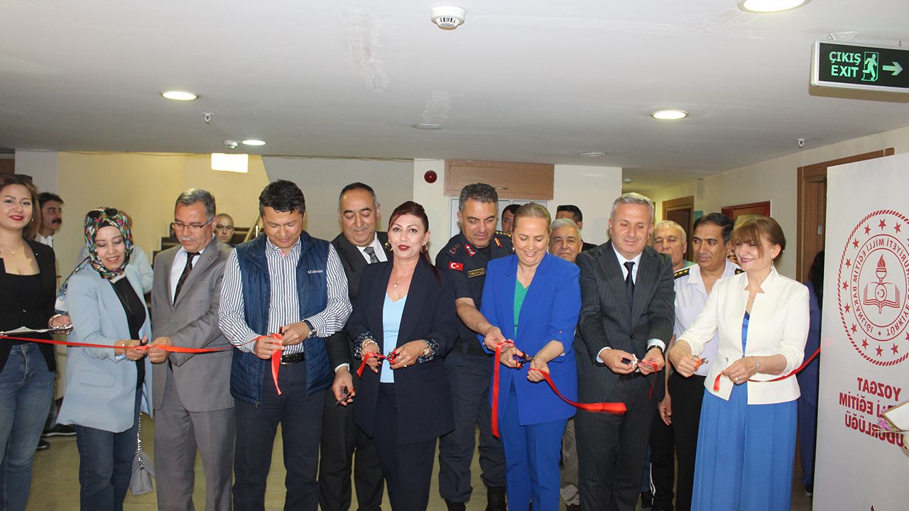 Yozgat’ta Yağlı Boya Resim Sergisi Sanatseverlerle Buluştu
