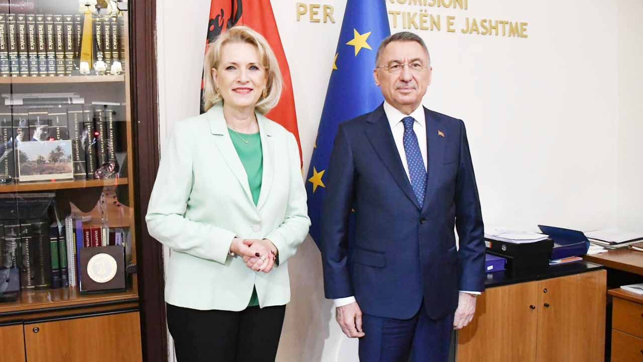 Yozgatlı hemşehrimiz Fuat Oktay başkanlığındaki komisyon Tiran’da! Mesajlar güçlü ve net!