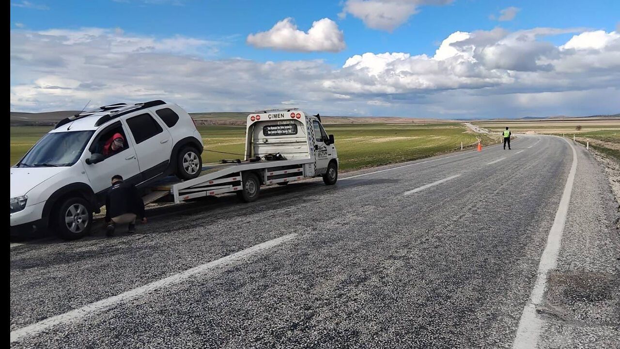 Yozgat'ta Jandarma'dan Kritik Müdahale: Atatürk Karayolu'nda Olası Facia Engellendi