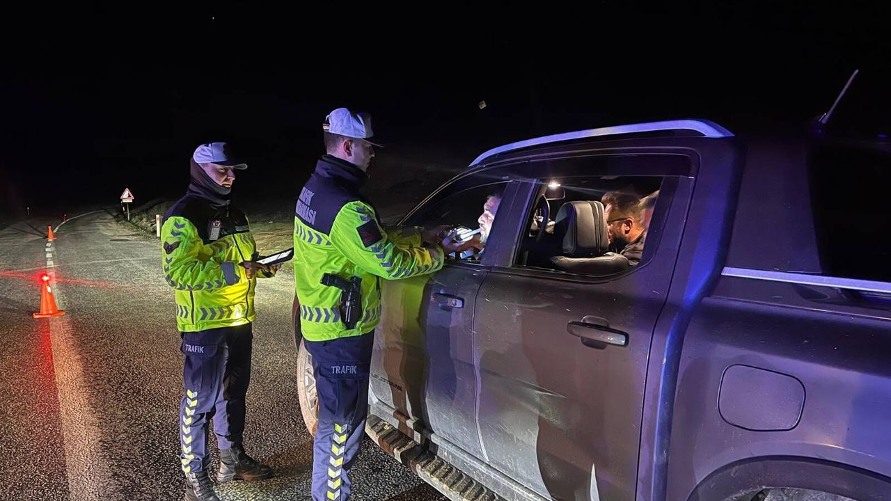Yozgat Jandarması'ndan Alkollü Sürücülere Geçit Yok: Kapsamlı Denetimlerle Trafik Güvenliği Artırılıyor