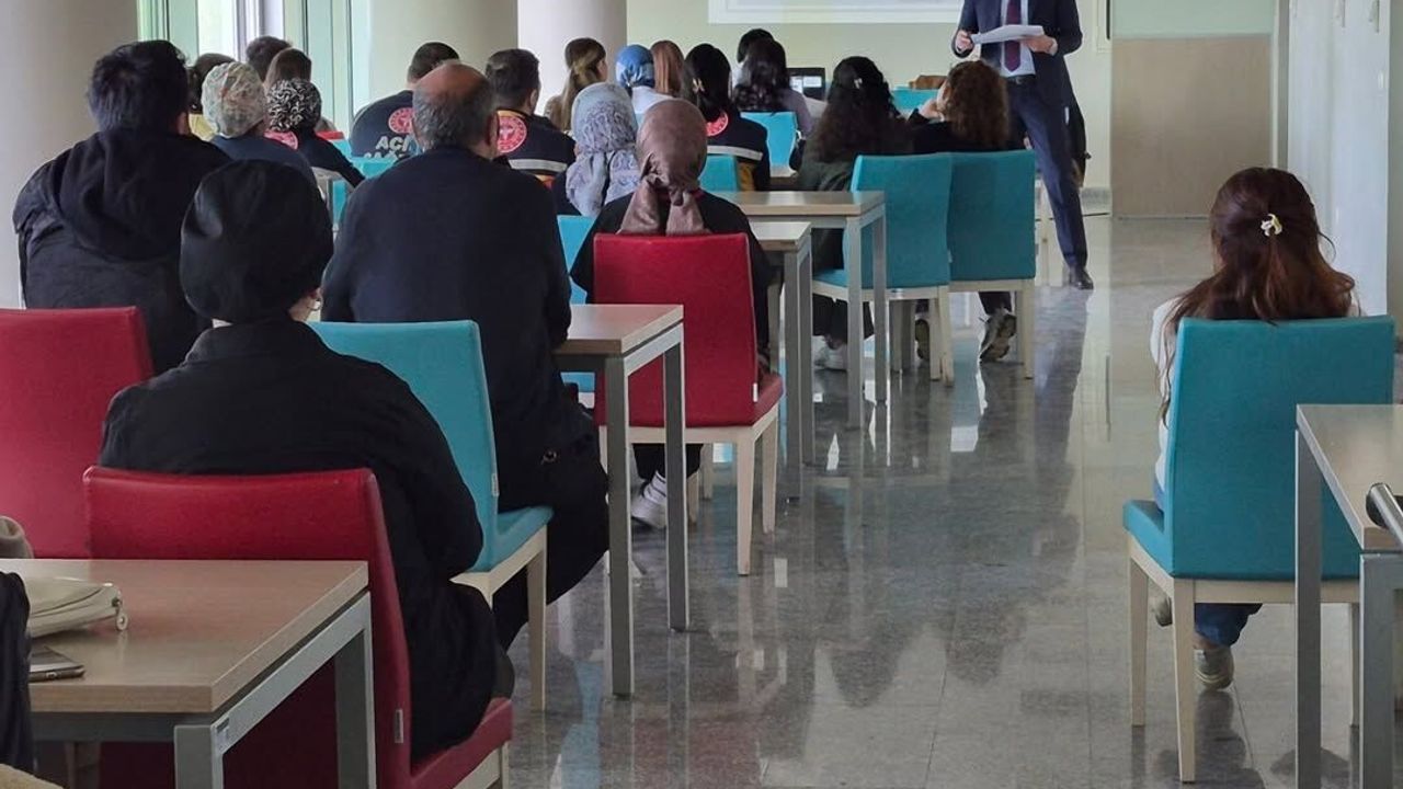Yozgat’ta Sağlık Personeline Tıbbi Malpraktis Eğitimi: Hata ile Komplikasyon Arasındaki Fark Anlatıldı