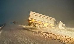 Yozgat'ta mevsimin ilk karı yağdı! Valilikten uyarılar gelmeye başladı..