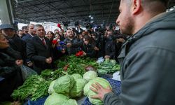 CHP Genel başkanı Özel, vatandaşın Sorunlarını Pazarda Dinledi!