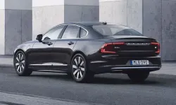 2025 Volvo S90: Lüks Sedan Pazarında Yeni Bir Devrim!