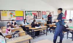 Yozgat’ta Jandarmadan Örnek Çalışma! Miniklere Kene Farkındalığı Sağlandı!