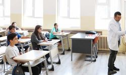Okullar Ne Zaman Kapanacak? 2025 Karne Günü Belli Oldu!