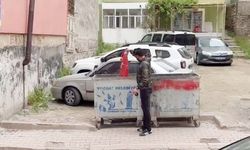 Yozgat’ta Türk Bayrağı Çöpe Atıldı! Duyarlı Vatandaş Sahip Çıktı!