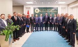 Yozgat AK Teşkilat Ankara’da! Projeler Bakan Kurum’a Sunuldu!