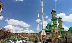 Bayram Namazı Kaç Rekat, Nasıl Kılınır? 2026 Yozgat Bayram Namazı Saatleri ve Tüm Detaylar