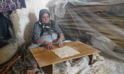 Yozgat’ta Geleneksel Yöntemlerle Yufka Ekmek Hazırlığı
