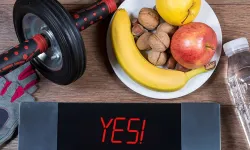 Kilo Aldıran Meyve ve Kuruyemişler Neler? Sağlıklı Kilo Artışı İçin Öneriler