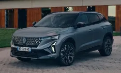 Yeni Renault Austral Türkiye’de Satışta: Tasarımıyla Dikkat Çekiyor, Fiyatıyla Öne Çıkıyor