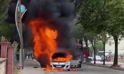 Alevler bir aracı küle çevirdi: aman dikkat!