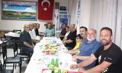 Üsküdar’da Yozgat bayrağını dalgalandırıyorlar: önce babaları geldi sonra çocukları…
