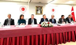 TBMM Heyeti Paris’te Türk Vatandaşlarıyla Buluştu