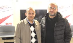 Yozgatlı Sanatçı Nevzat Uyar’ın Yeni Klibi Hayret Nasıl Yaşıyorum Sosyal Medyada Rekor İlgi Gördü