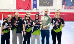 Çekerekli Öğrenciler Badminton Elemelerinde Azimleriyle Alkış Topladı