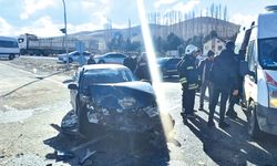 Yozgat Ankara Karayolunda Kaza: Şefaatli Yol Ayrımında 5 Kişi Yaralandı