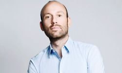 Hande Erçel’in Adı Yapımcı Onur Güvenatam ile Anılıyor: Peki Onur Güvenatam Kimdir?