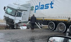 Yozgat'ta yoğun kar yağışı kazalarda beraberinde getirdi o ilçeden kaza manzarası