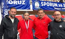 Yozgat İl Özel İdare SK Güreşçisi Beyzanur Erduman’dan Türkiye Derecesi