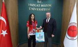 Bozok Üniversitesi’nin Altın Kızı Betül Zararsız’a Teşekkür!