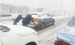 Yozgat’ta Görüş Mesafesi 30 Metrenin Altına Düştü: Sis Sürücüleri Zorladı