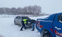 Yozgat’ta Jandarma Sahada: Mahsur Kalan Araçlar Kurtarıldı