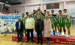 Yozgat’ta Yurtlar Arası Erkekler Voleybol Finali Nefes Kesti