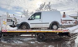 Akdağmadeni’nde Jandarmadan Trafik Denetimi: Hacizli Araç Trafikten Men Edildi