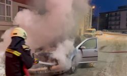 Yozgat’ta Park Halindeki Araç Alev Aldı