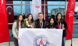 Hacı Ömer Tarman Anadolu Lisesi Kız Satranç Takımı Ankara 3.’sü Oldu