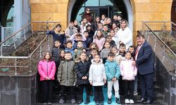 Saraykent’te Minik Öğrencilerden Belediye Başkanı Ahmet Köroğlu’na Ziyaret