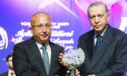 Kanser Tedavisi Görmesine Rağmen Hatay’da Görev Yapan Vali Ali Fuat Atik Türkiye’nin Gururu Oldu