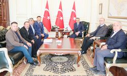 Yozgat’ta Yerel Yönetimlerden Valilik Çıkarması: Muhtarlar ve Belediye Başkanı Vali Özkan’la Bir Araya Geldi