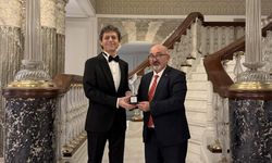 Akif Manaf’a Egeyön Barış Ödülü: Küresel Barış Çalışmalarına Bir Uluslararası Takdir Daha