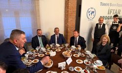 TÜBAF Geleneksel İftarında Basın Mensupları ve Siyasiler Buluştu