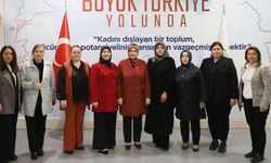AK Parti Yozgat Kadın Kollarında Bayrak Değişimi