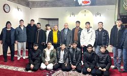 Yozgat Belediye Başkanı Kazım Arslan'dan camide çok özel poz