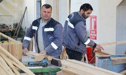 Çekerek Belediyesi Ahşap Atölyesiyle Parklarda Yenilik ve Konforu Birleştiriyor