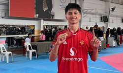 Ankara Altındağ Hacı Bayram Veli Spor Lisesi ve Ortaokulu’nun altın madalya gururu