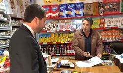 Sarıkaya Belediye Başkanı bir bakkaldaki veresiye defterindeki borçları ödedi