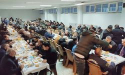 Özükavak’ta Tarihi Buluşma: ‘Kasabamızda İftar Var’ Sloganıyla Gönül Sofraları Kuruldu