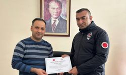 Akdağmadeni Meslek Yüksekokulu’nda İdari Personele Teşekkür Belgesi